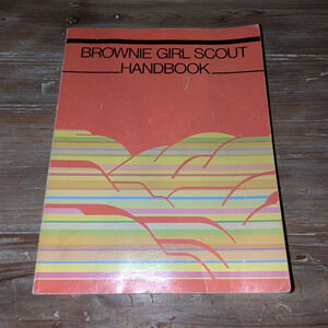 1986 Brownie Girl Scout Handbook